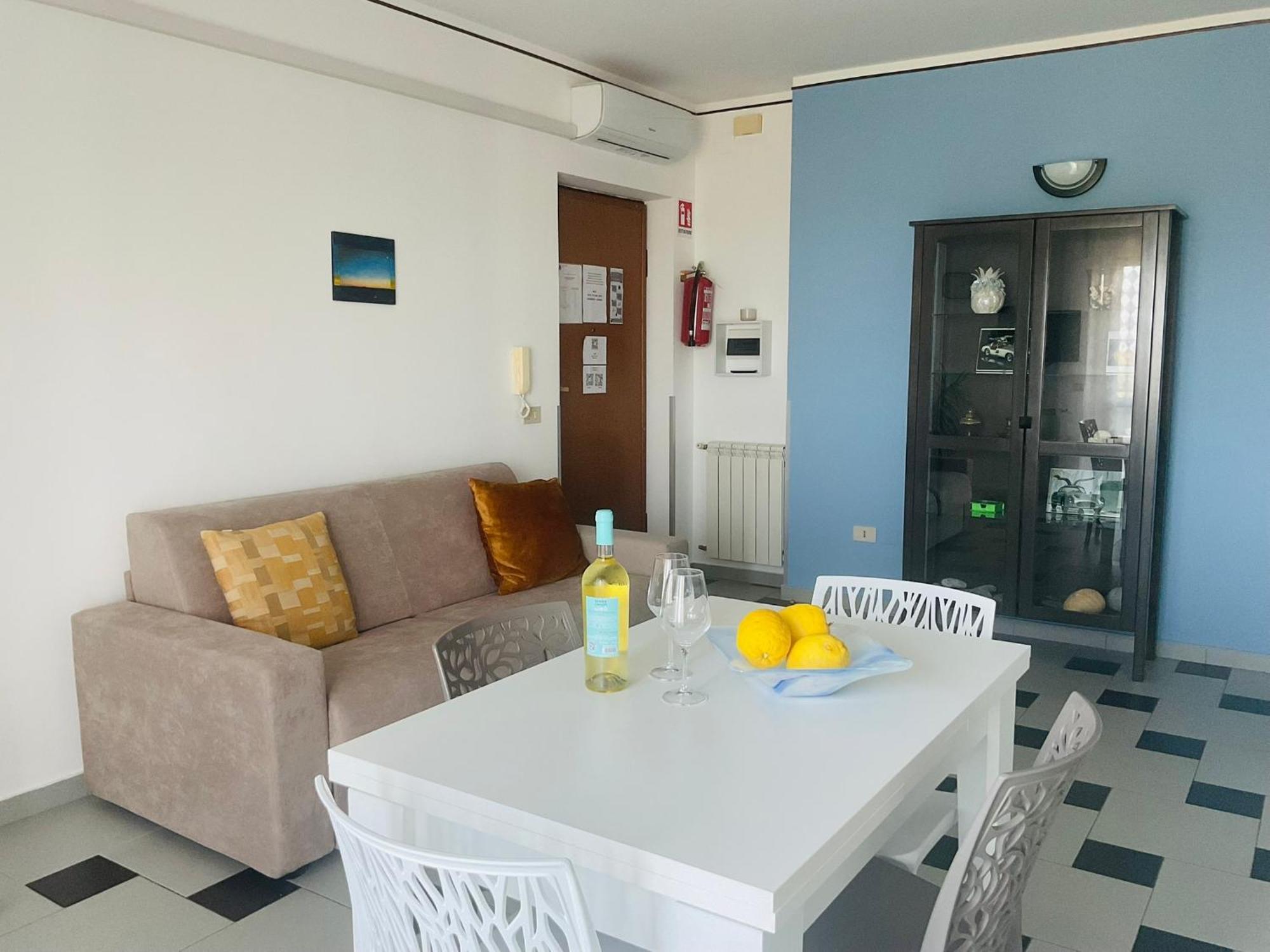 Casa Vacanza Demetra Марина-ди-Фускальдо Экстерьер фото